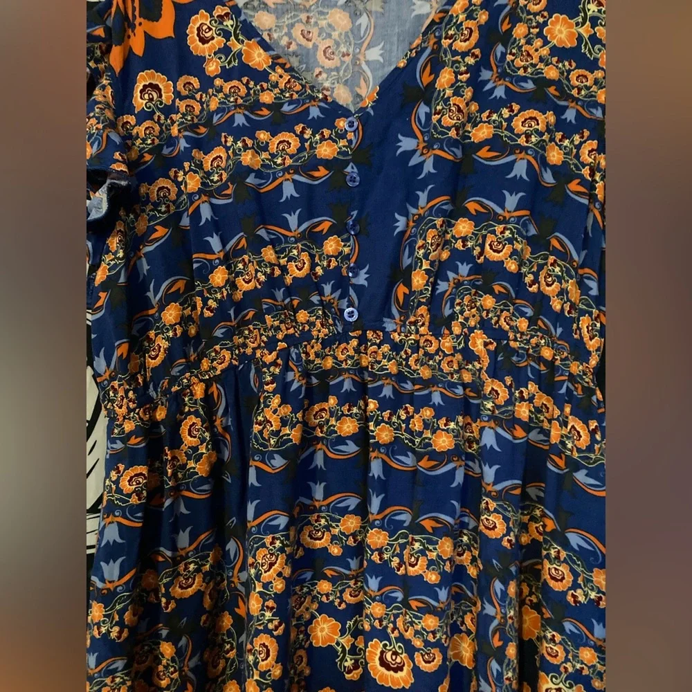 Dress - Picture 4 of 6